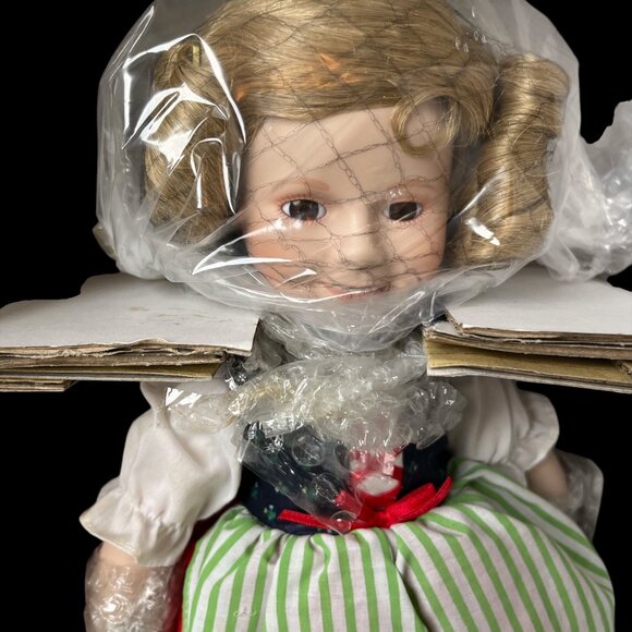 Shirley Temple Dolls Of The Silver Screen Collectible Doll 14" W/Stand New/Box - Picture 3 of 5